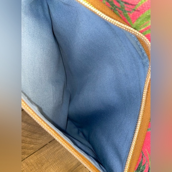 Dooney & Bourke pink with palm leaves crossbody/shoulder bag - Picture 12 of 15